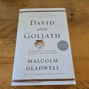 David and Goliath: Underdogs, Misfits, and the Art of Battling Giants Paperback